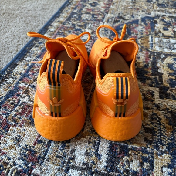Women’s Adidas NMD Size 8 1/2 - Picture 4 of 6